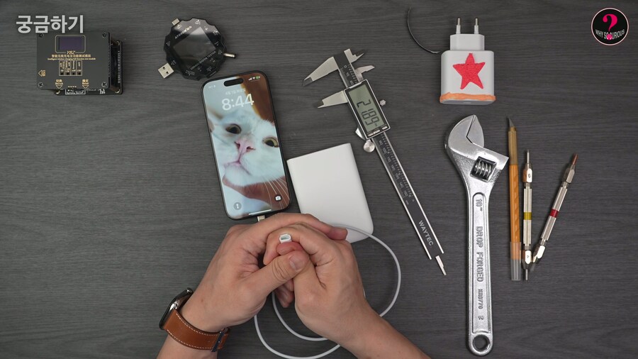 유투버)어느 흔한 Qi2 보조배터리의 리뷰.....(이거 사기죄 안걸리나)_4.jpg