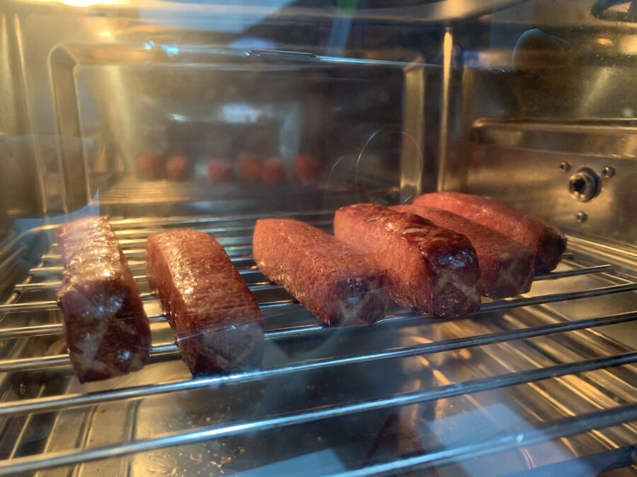 에어프라이어의 기적, 싸구려 프레스햄으로 고급 술안주를 만드노니_5.jpg