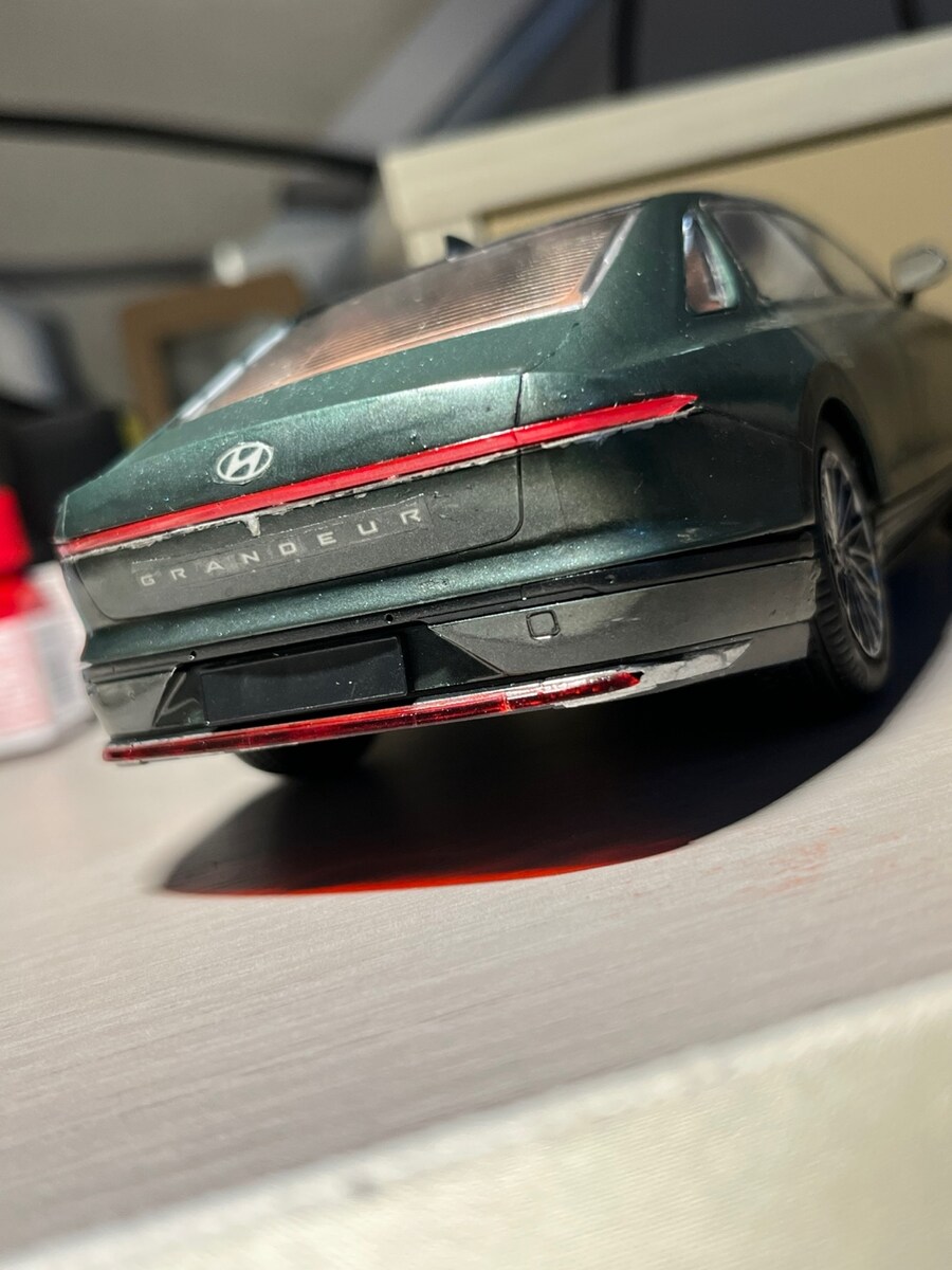 [아카데미] 그랜저 GN7 1/24 녹턴 그레이 캘리그라피_13.jpg