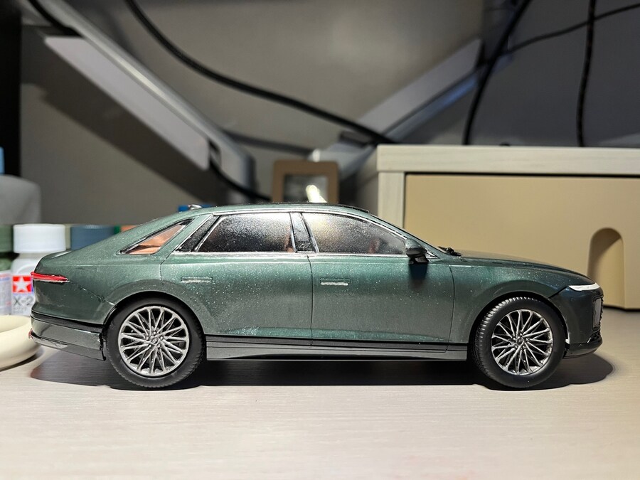 [아카데미] 그랜저 GN7 1/24 녹턴 그레이 캘리그라피_16.jpg