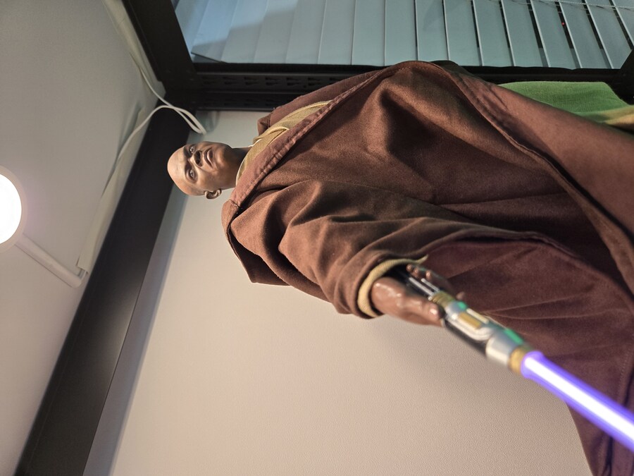 사이드쇼 스타워즈 메이스 윈두 1/4 프리미엄 포맷 스태츄_4.jpg