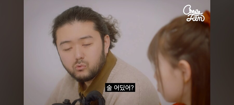 예쁜 여고생이 털보 아저씨 집에 찾아온 이유_37.jpg