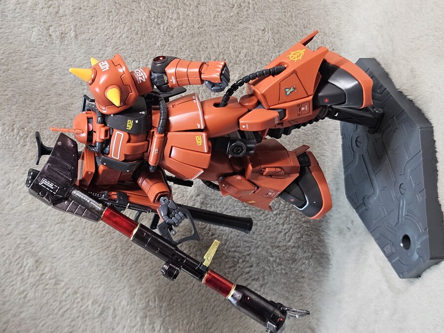 HGUC 조니라이덴 고기동 자쿠2_1.jpg