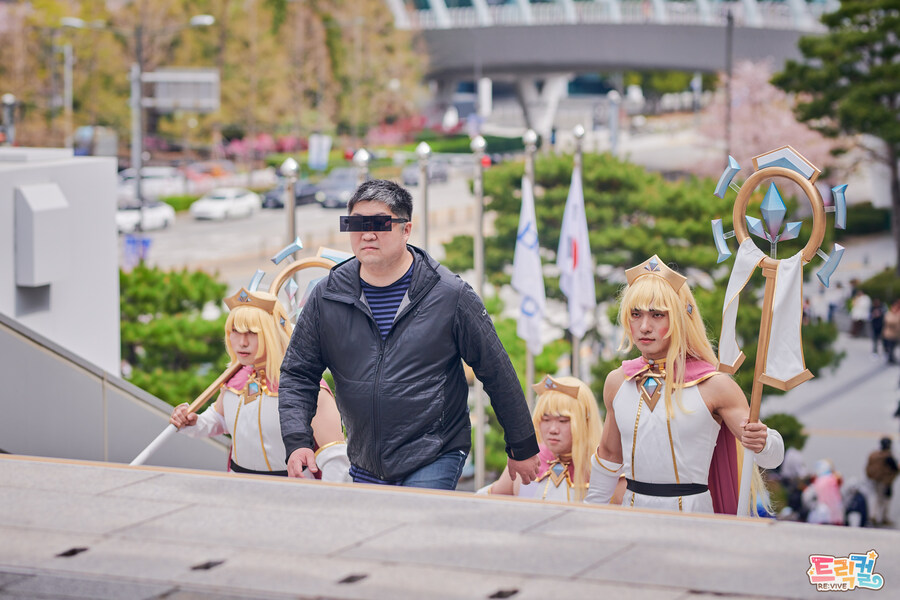 [트릭컬] 대표님 X 에르핀들의 코믹월드 나들이_2.jpg