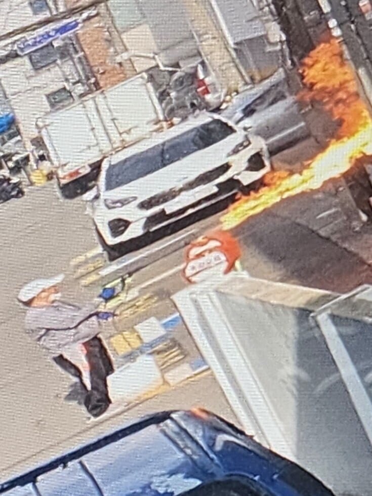 화염방사기 사건 사진보니..._1.jpg