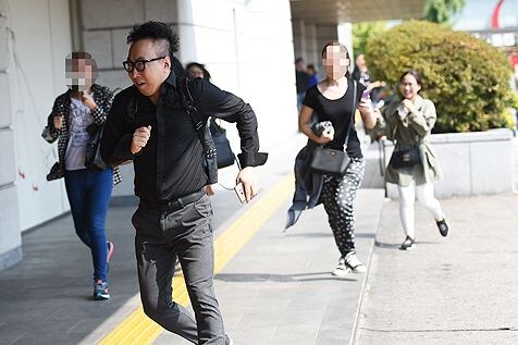 아빠! 그는 잘못한게 없는데 왜 도망 가는 거죠?_6.jpg