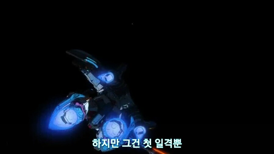 스압[기동전사 건담 GQuuuuuux]3화 비밀이 있는 두 건담 그리고 클랜 배틀_415.jpg