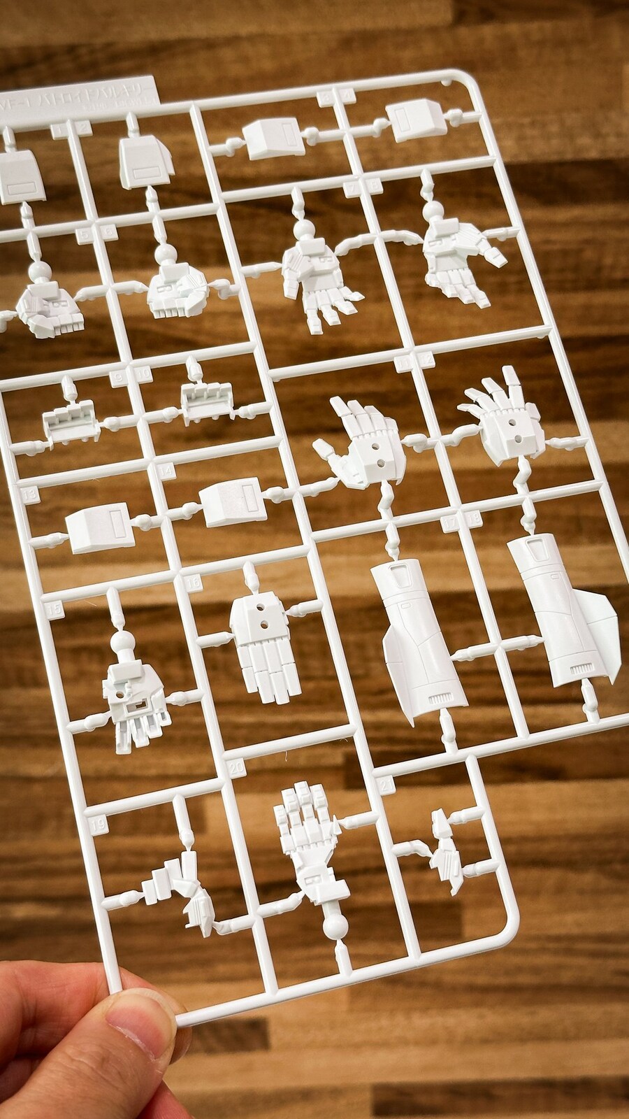 [맥스팩토리] PLAMAX 1/72 스트라이크 배틀로이드 추가 런너에 대하여_1.jpg