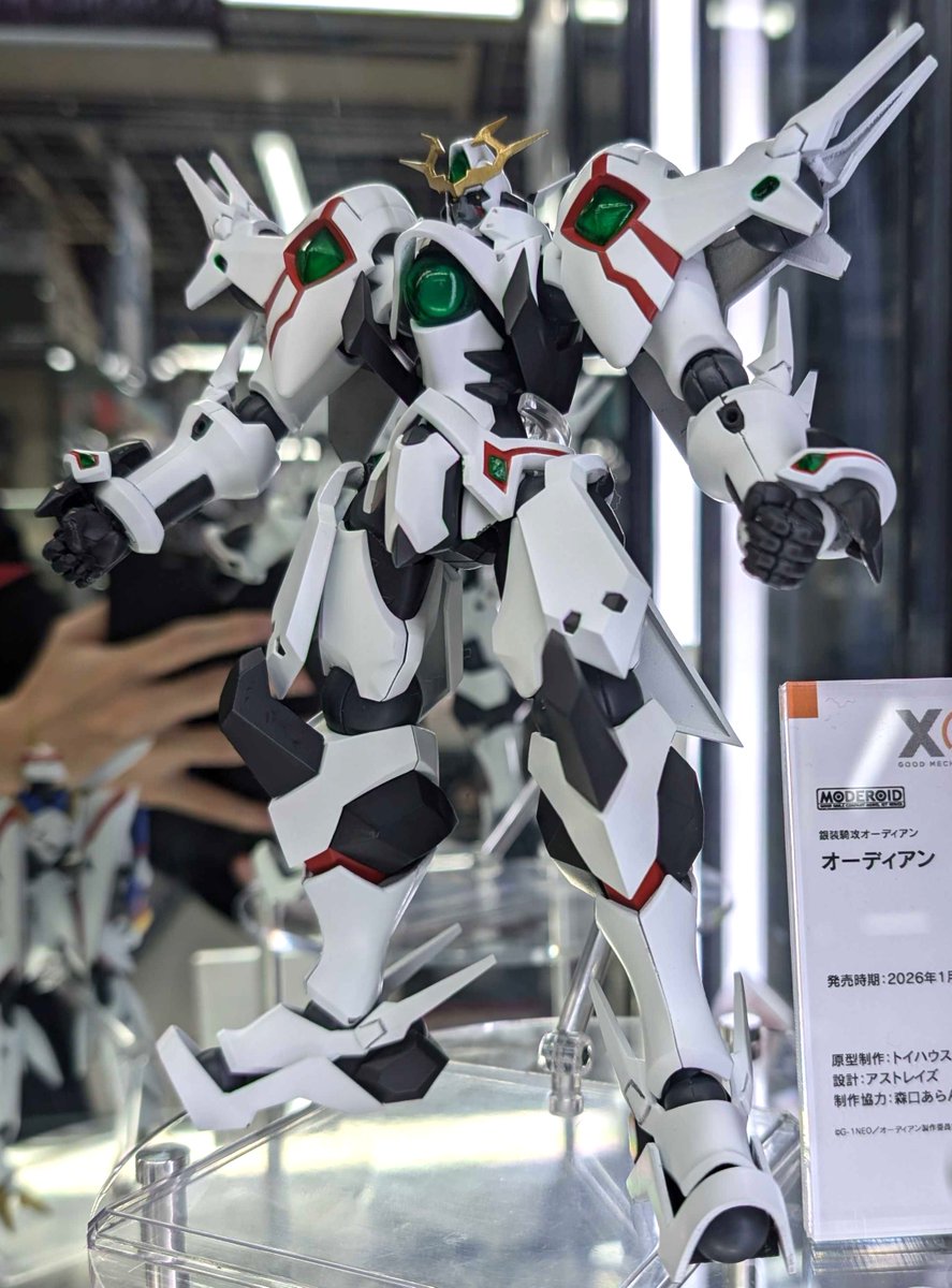 [굿 스마일] MODEROID 카이젤 파이어 + 오디안 전시 사진 2_1.jpg