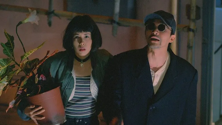 리버스1999] 영화 '레옹' 패러디의 패러디인 캐릭터_2.webp