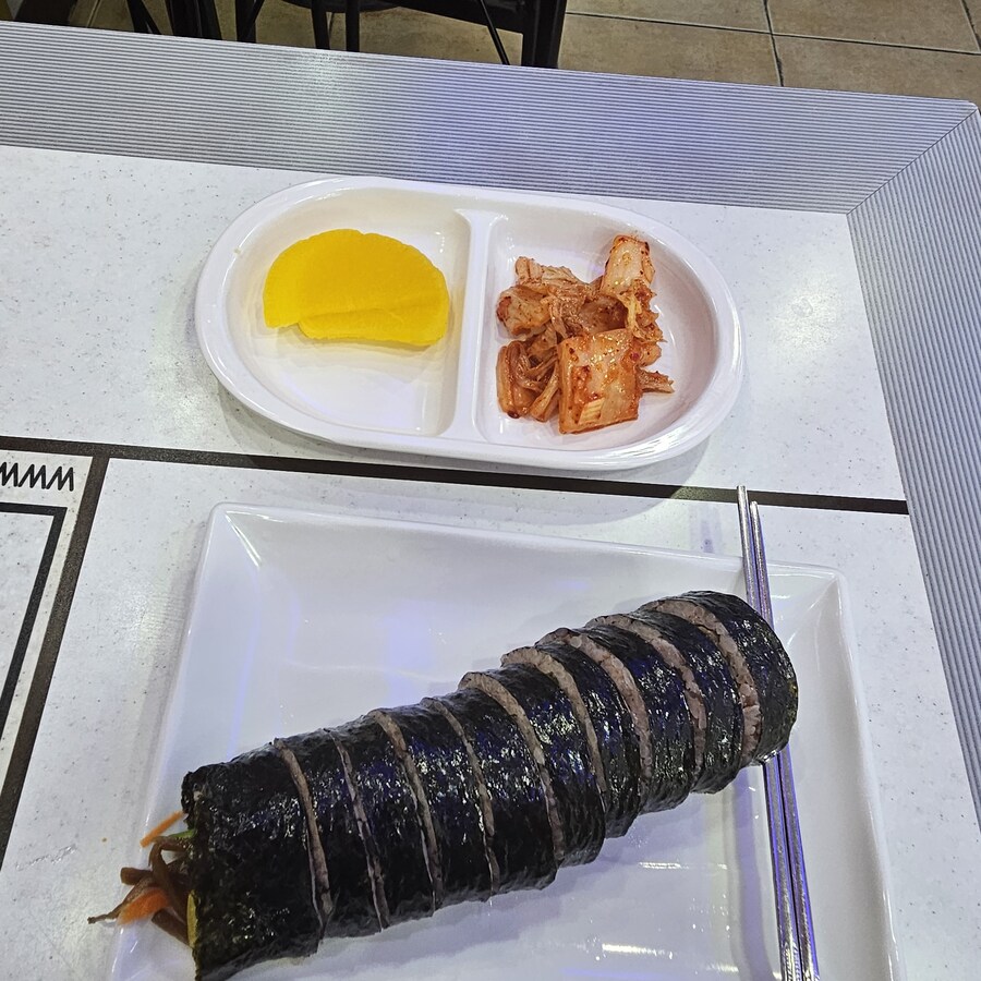 오늘 저녁은 참치김밥(4,500원)_1.jpg