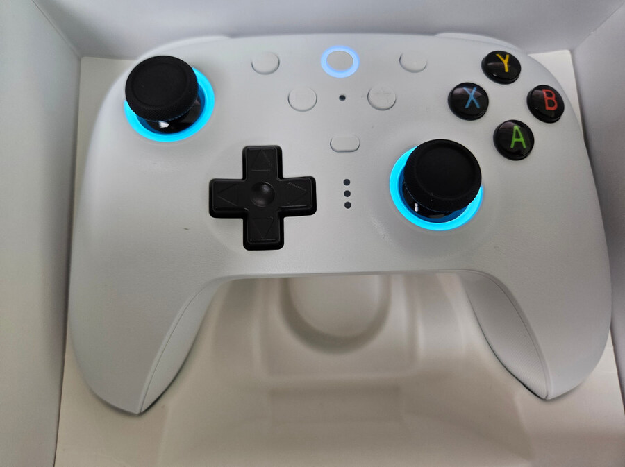 8bitdo 얼티메이트2 게임패드 왔다_3.jpg