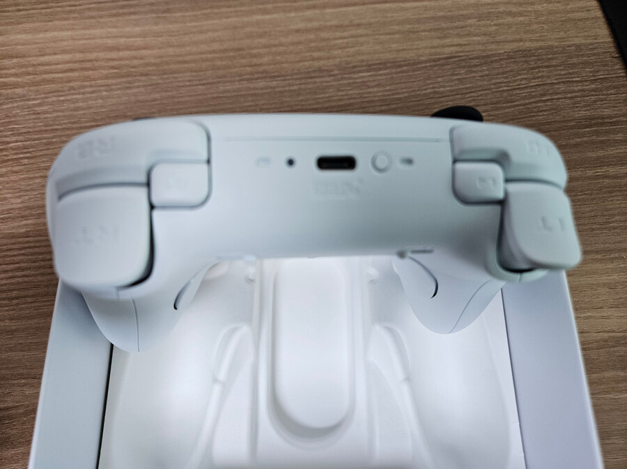 8bitdo 얼티메이트2 게임패드 왔다_5.jpg