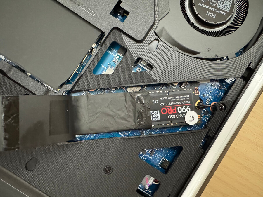 5090 겜트북 사용기 ASUS ROG STRIX SCAR 18 (2025년형)_11.jpg