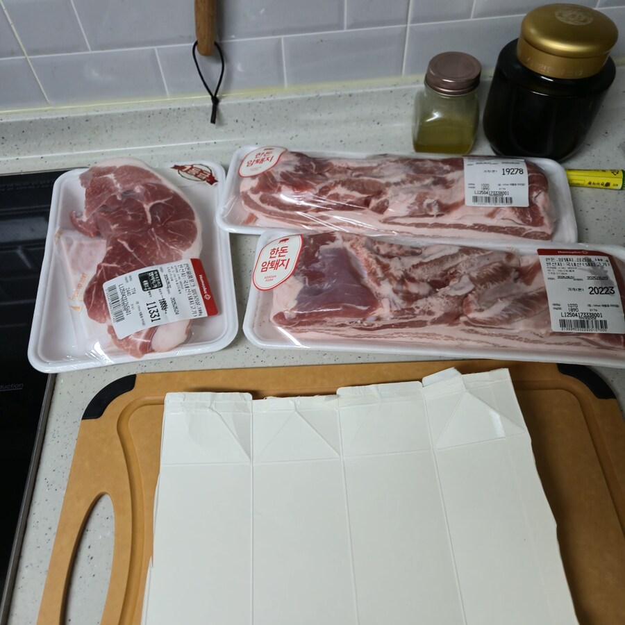 오늘 하루를 다 쓴 동파육 feat. 육식맨_2.jpg