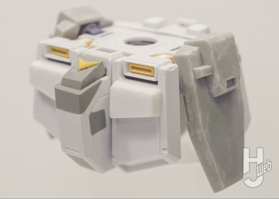 [하비 재팬] MG 베이스 건담 6호기 스크래치 작례_14.jpg