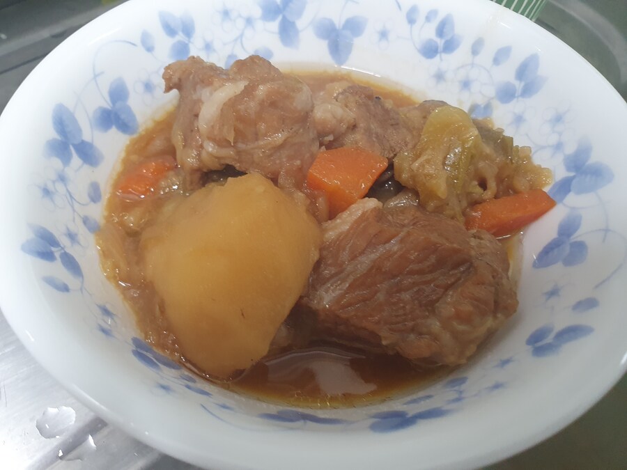돼지갈비찜에 감자넣는다고 맨날 구박받음._4.jpg