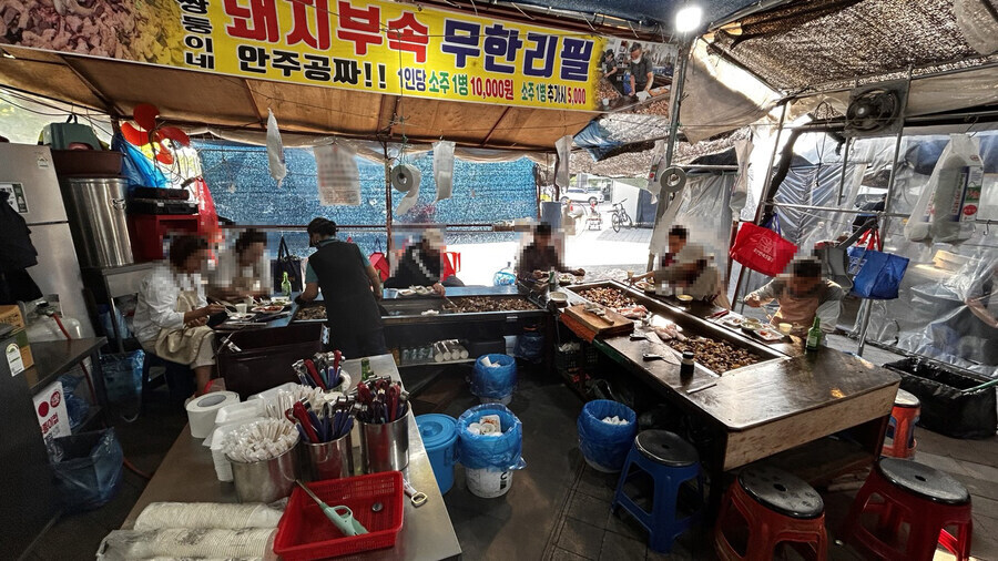 모란시장 돼지부속 무한리필, 약한 자는 못 버틴다_4.jpg