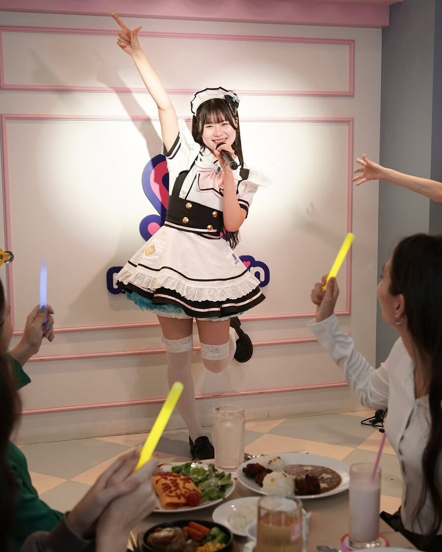 홍대 메이드 카페 근황.jpg_2.jpg