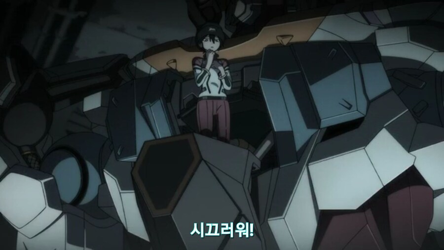 스압[기동전사 건담 GQuuuuuux]6화 키시리아암살은 뒷전치고 도파민 대폭발전_136.jpg