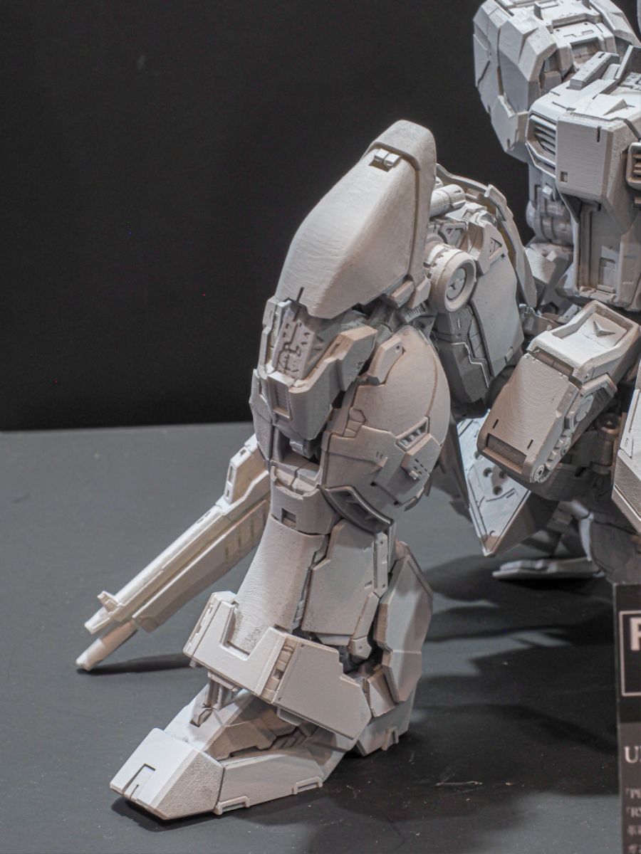 PG 언리쉬드 뉴 건담 원형 확대 전시 사진_10.jpg