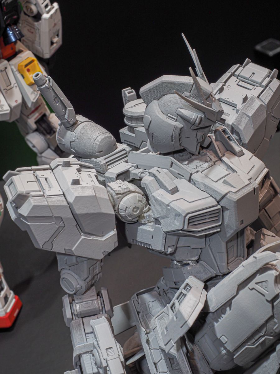 PG 언리쉬드 뉴 건담 원형 확대 전시 사진_13.jpg