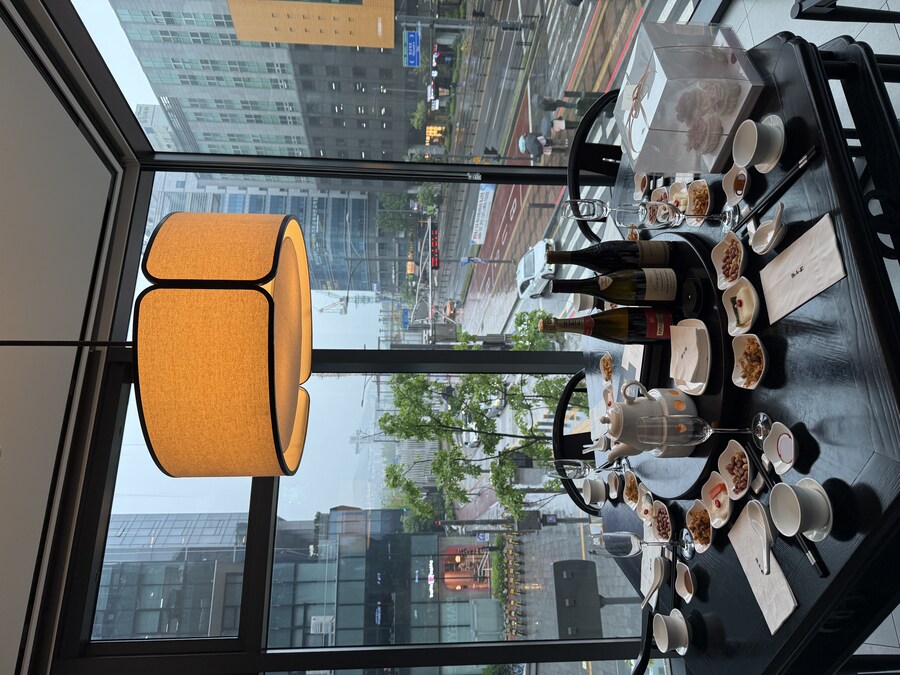 어버이날 식사_판교 몽중헌_오렌지치킨_1.jpg