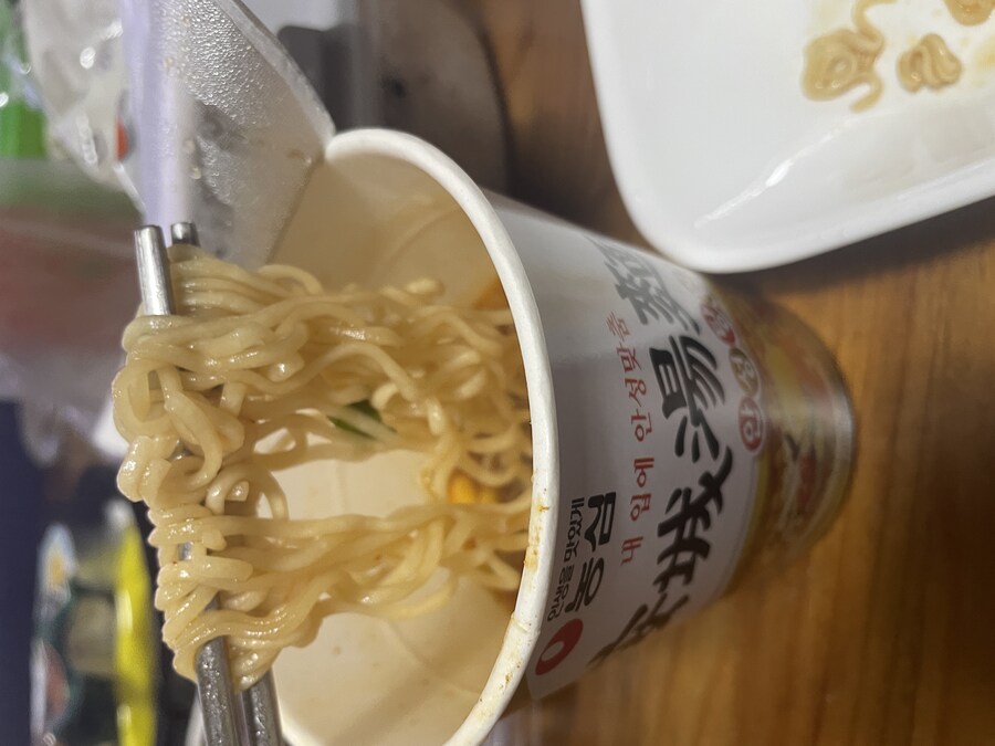 먹짤) 안성탕면 오랜만에 먹으니 맛나다_2.jpg