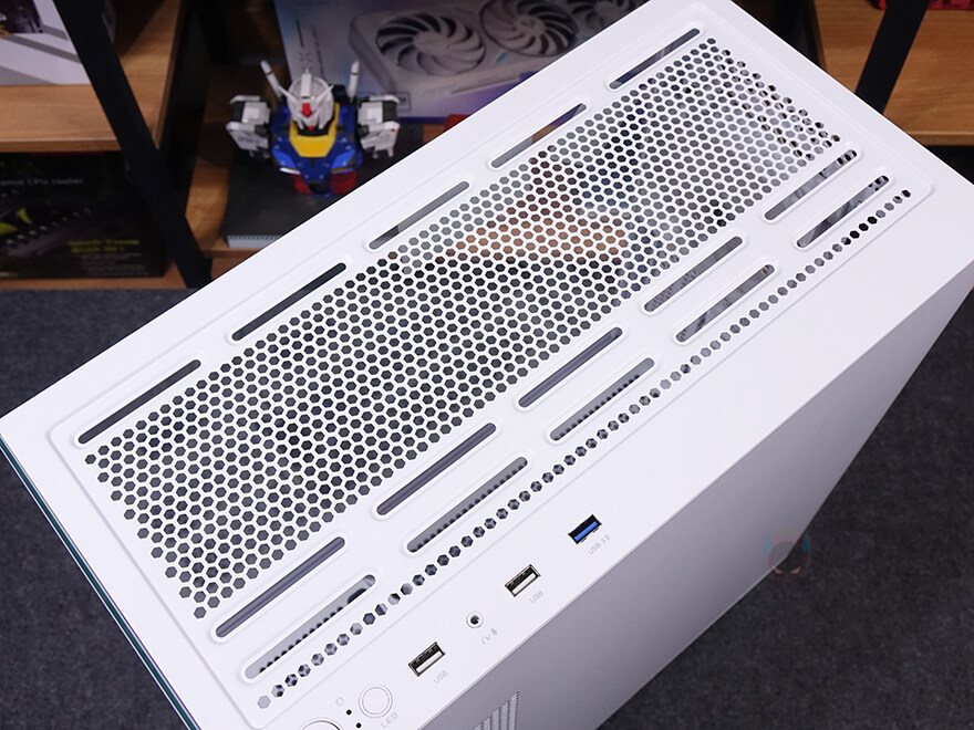 가격 부담없는 트렌디한 PC케이스! 다크플래쉬 DS500_19.jpg