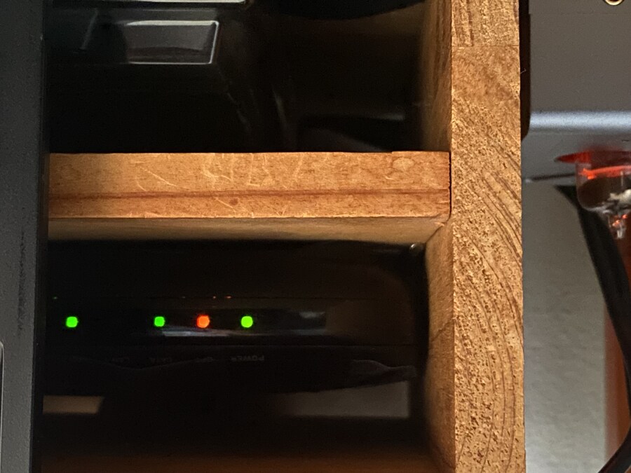 모뎀에 빨간불 들어왔는데, 고장 신고를 할까 말까?.jpg_1.jpg