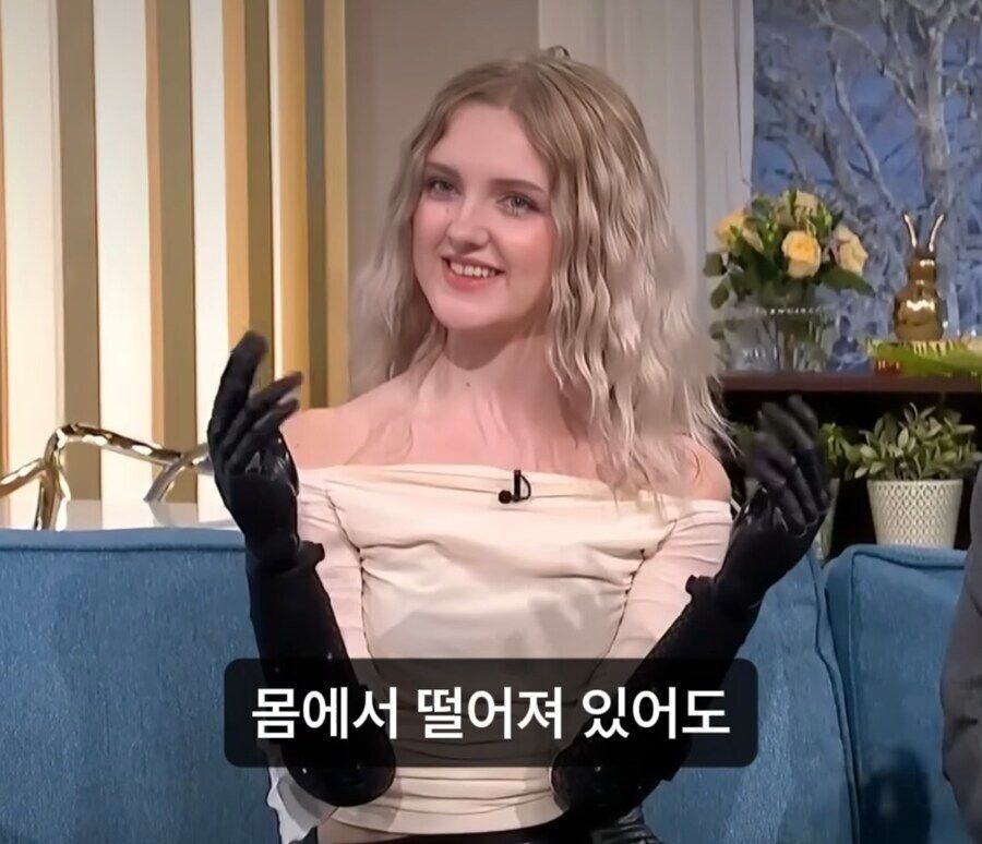 무시무시한 요즘 의수 기술력.gif_2.jpg