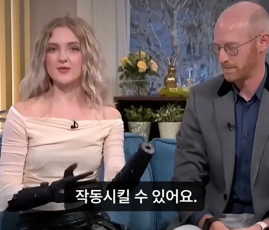 무시무시한 요즘 의수 기술력.gif_6.jpg