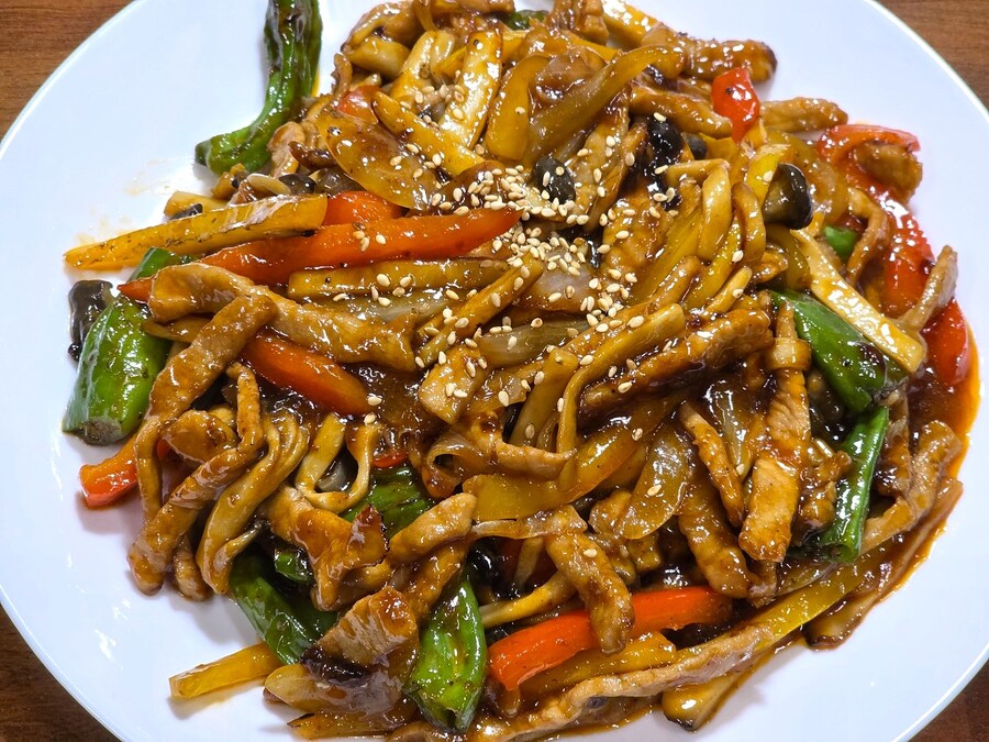 있는 식재료로 만들어 먹는 고추잡채_2.jpg