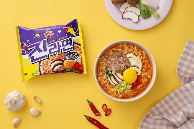 오뚜기, '진라면 약간매운맛' 한정 출시_1.jpg