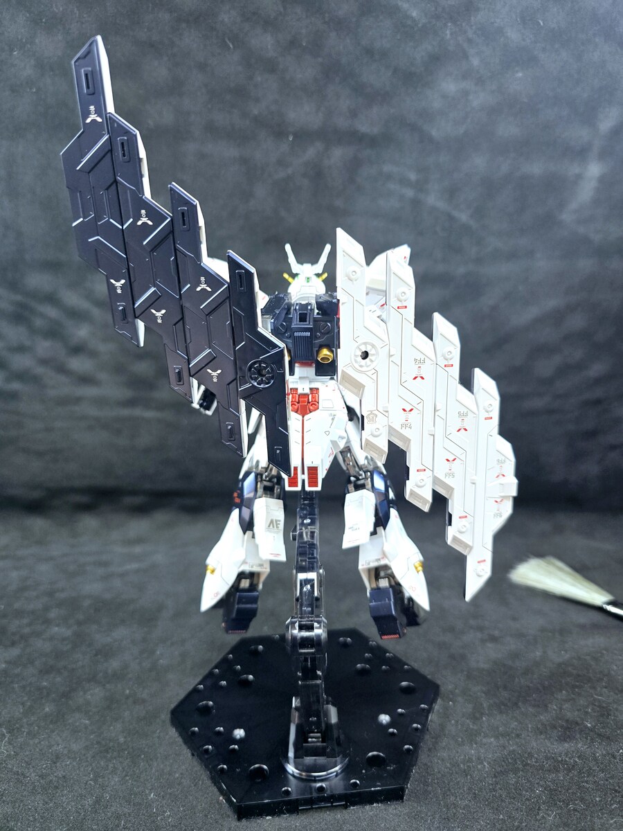 [HG] 문건담 도색 완성 (뉴건담 컬러)_9.jpg