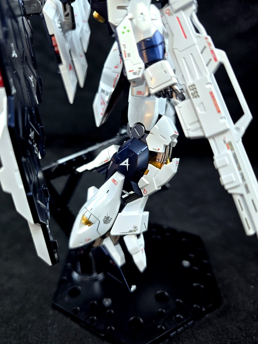 [HG] 문건담 도색 완성 (뉴건담 컬러)_13.jpg