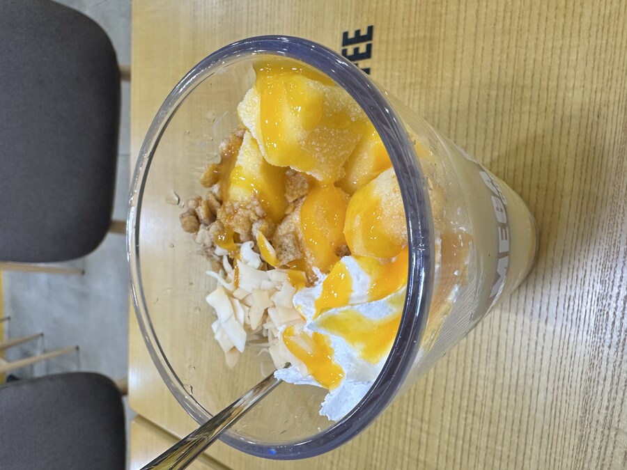 메가커피 망빙파르페 매장버전_2.jpg