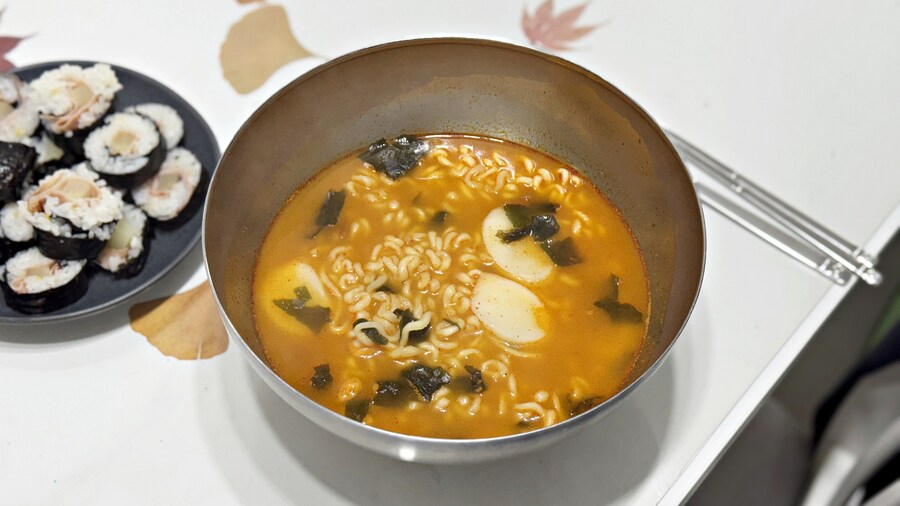 집에서 밥 해먹습니다 - 자작, 라면/꼬마김밥/유부초밥_3.jpg