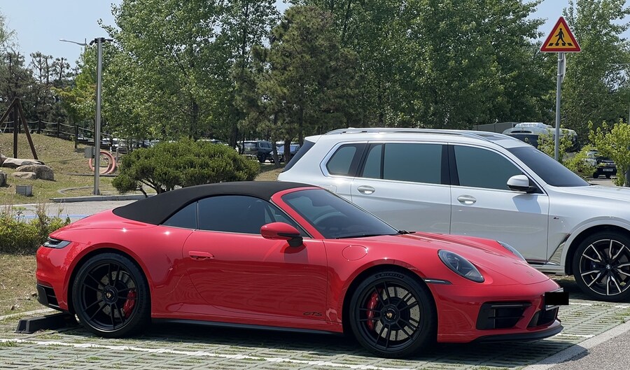 포르쉐 타고, BMW 드라이빙 센터에 가서, 미니 타고 놀고 왔습니다_1.jpg