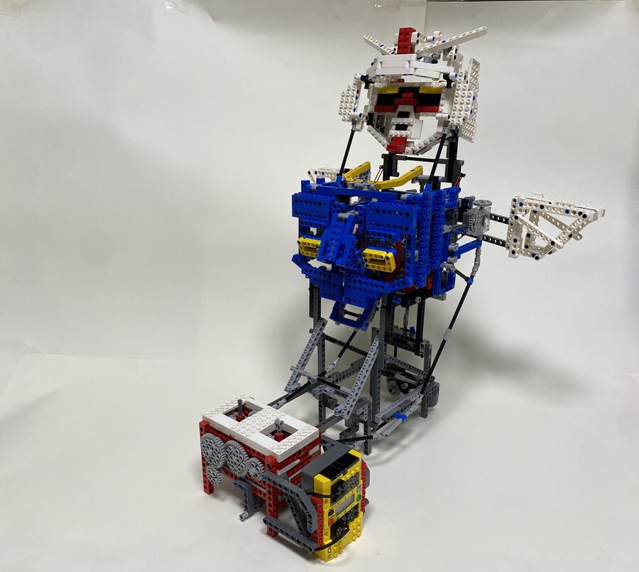 LEGO Technic 움직이는 건담 흉상 feat. 코어파이터 수납 및 변형_4.jpg