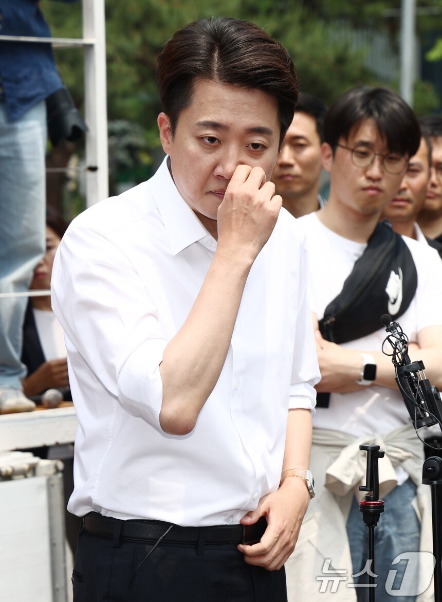이준석, 젓가락 발언 후폭풍_1.png
