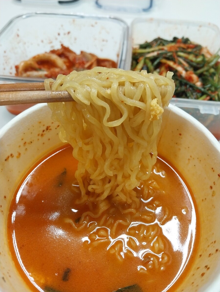농심-신라면 블랙 사발면_6.jpg