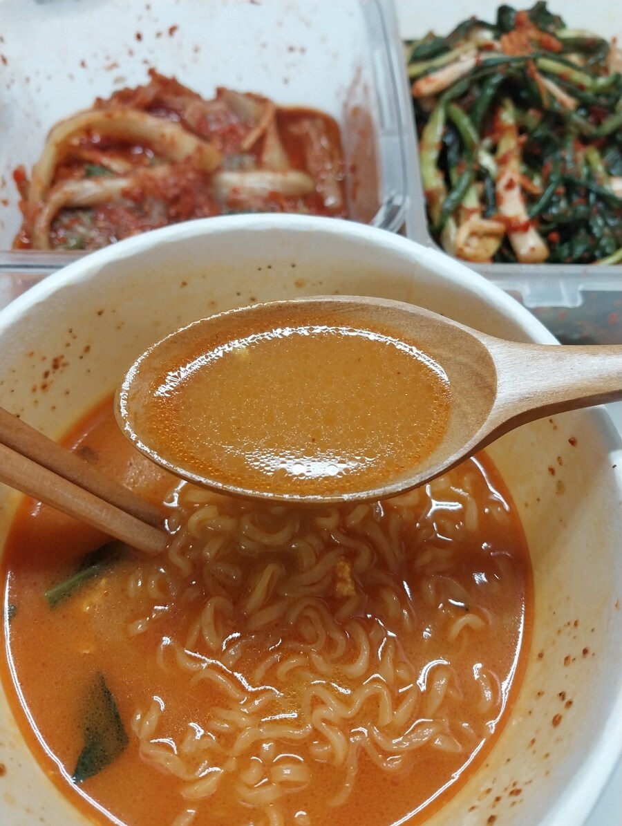 농심-신라면 블랙 사발면_7.jpg