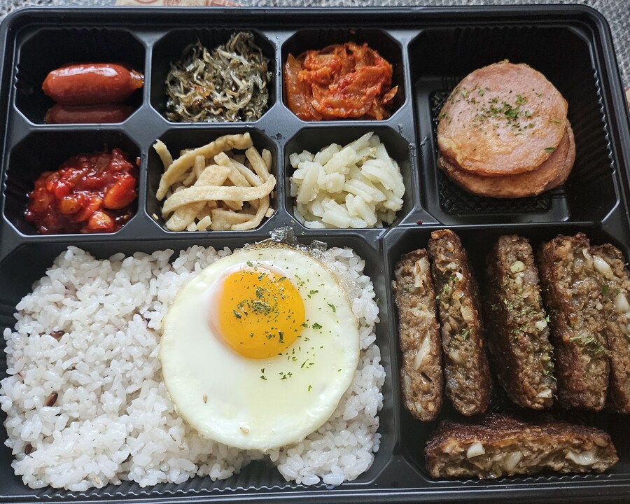 점심에 먹은 도시락_1.jpg