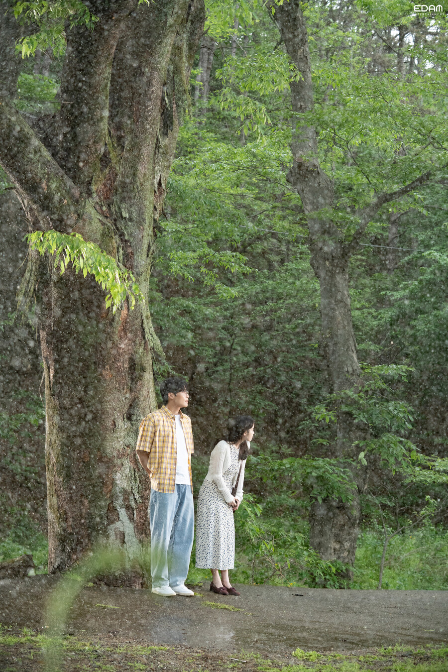 아름다운 시절 속 한 장면 ‘Never Ending Story’ MV 비하인드_16.jpg