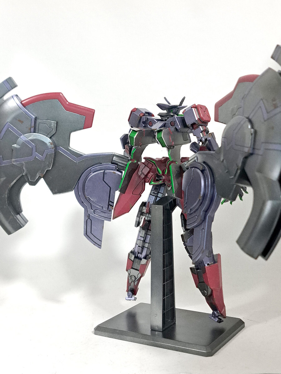 MODEROID 리베르 레기스_2.jpg