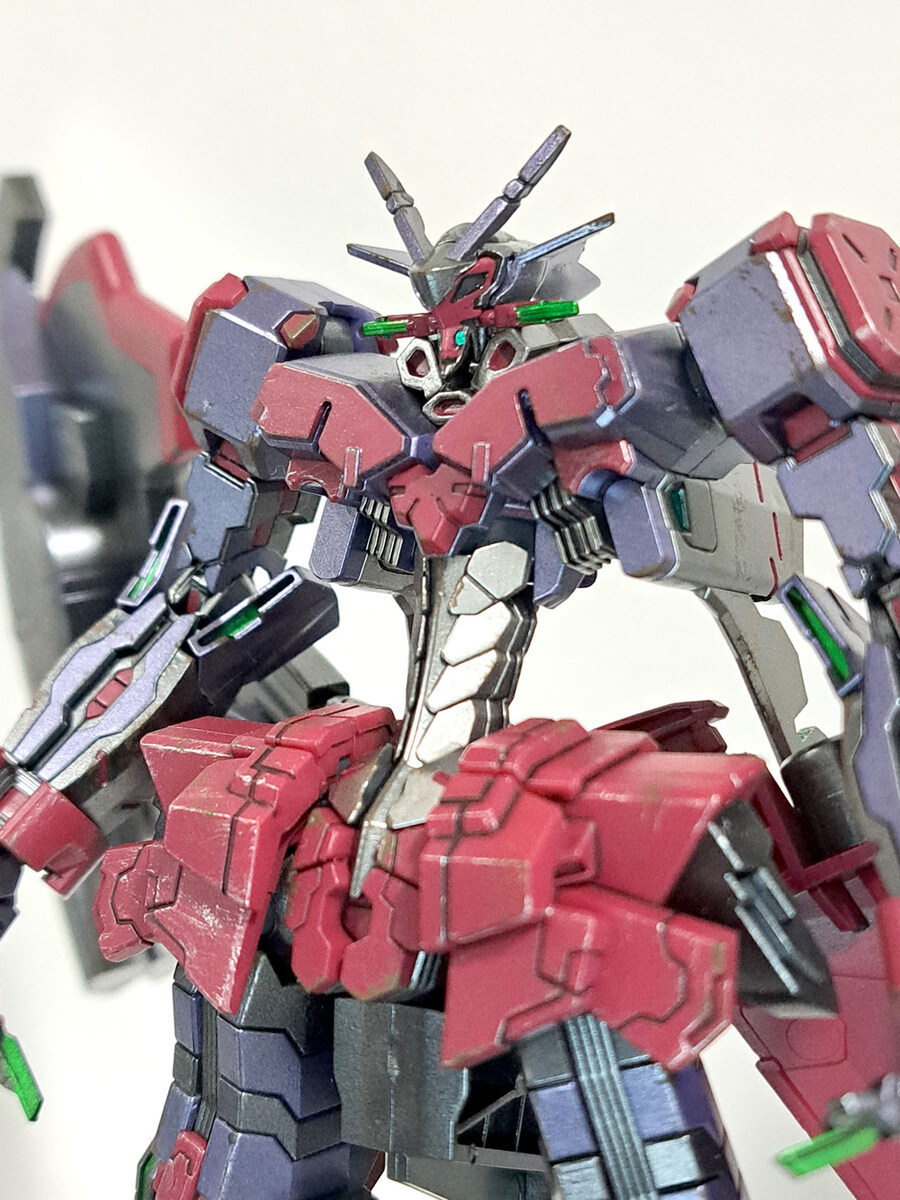 MODEROID 리베르 레기스_3.jpg