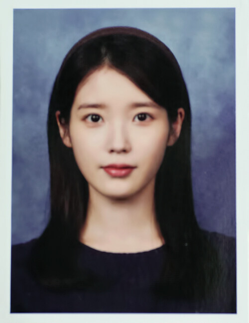 아이유 증명사진_3.jpg
