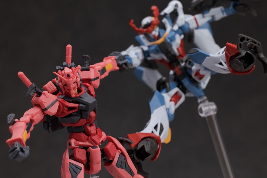 HG GQ 1/144 붉은 건담 해외 리뷰_83.jpg