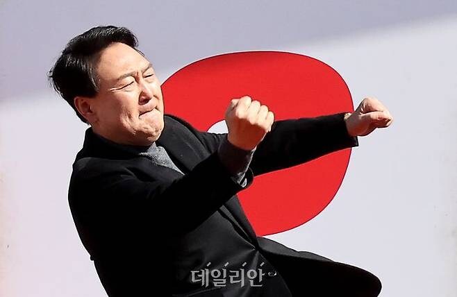 윤석열, 또 밥상 엎나…대선 사흘 앞두고 '전광훈 집회'에 메시지_1.jpg